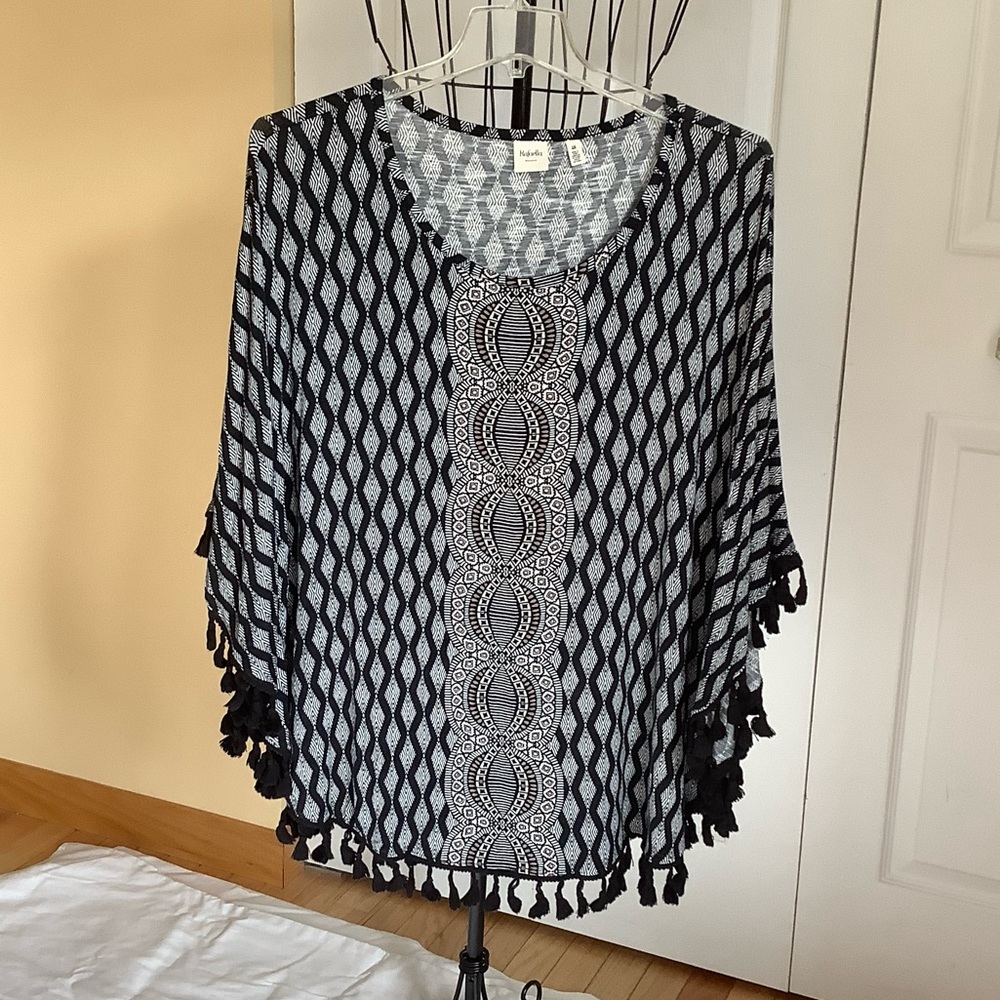 Rafaella Black and White Geometric Blouse